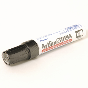 Marcador de Pizarra Jumbo Artline 5109A Punta Biselada Negro  (SA)